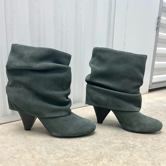 Steve Madden ankle booties - Picture 2 of 7
